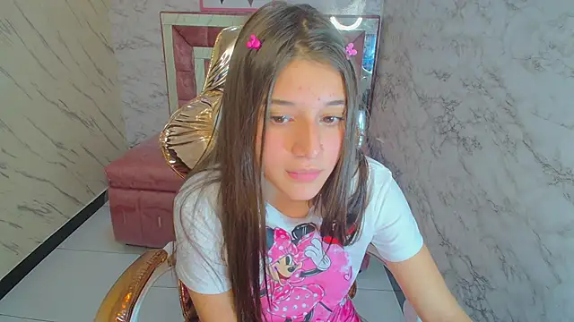 Snapshot of _Emily_v chatting on December 2024 11:42:01 PM Emily v online show from December 2024 11:42:01 PM