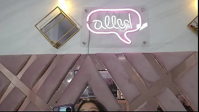 Snapshot of _Emily_v chatting on December 2024 01:58:02 AM Emily v online show from December 2024 01:58:02 AM