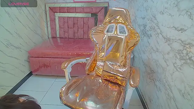 Snapshot of _Emily_v chatting on March 2025 09:40:02 PM Emily v online show from March 2025 09:40:02 PM