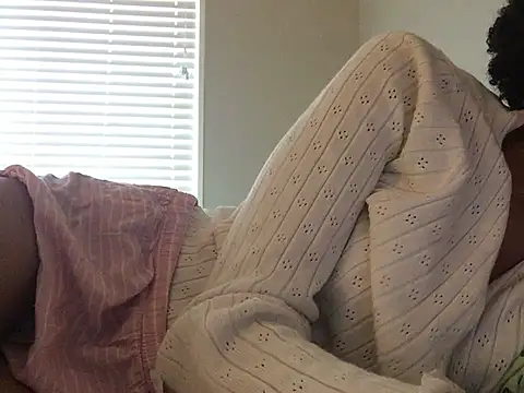 Snapshot of loveofbea chatting on January 2025 04:22:01 PM loveofbea online show from January 2025 04:22:01 PM