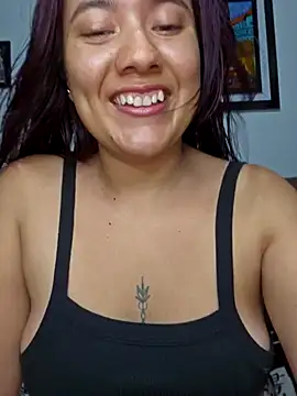 Snapshot of Blushing_Katy chatting on January 2025 09:29:02 PM Blushing Katy online show from January 2025 09:29:02 PM