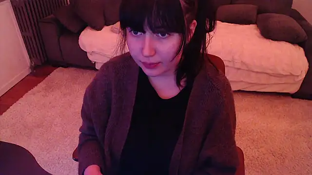 Snapshot of Lynylou chatting on February 2025 05:09:02 PM Lynylou online show from February 2025 05:09:02 PM