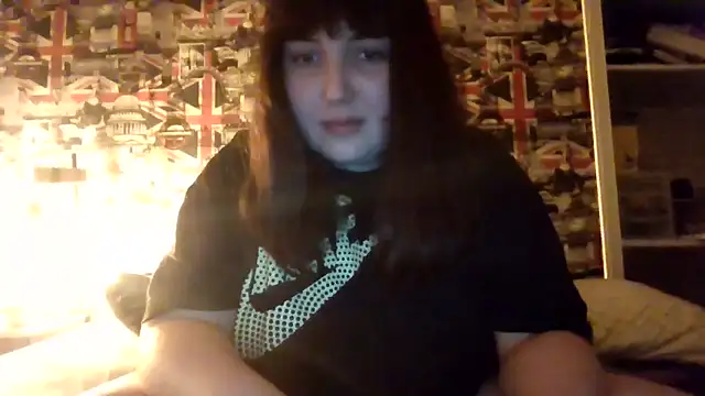 Snapshot of Lynylou chatting on September 2025 07:47:02 PM Lynylou online show from September 2025 07:47:02 PM