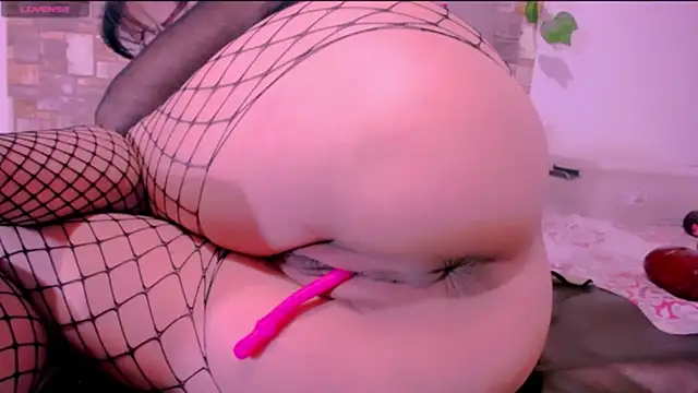 Snapshot of CrazyRousex chatting on April 2026 03:50:01 PM CrazyRousex online show from April 2026 03:50:01 PM