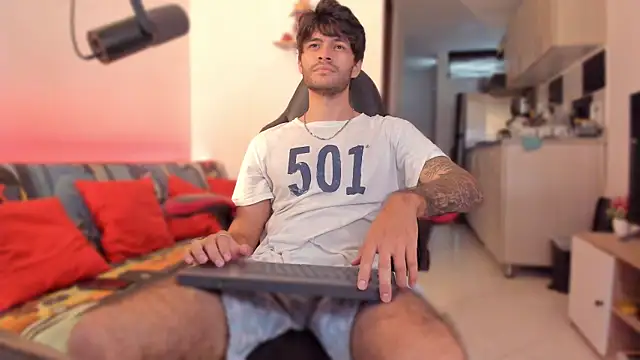 Snapshot of justin_stark7 chatting on November 2025 08:08:02 PM justin stark7 online show from November 2025 08:08:02 PM