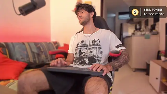 Snapshot of justin_stark7 chatting on November 2025 09:28:01 PM justin stark7 online show from November 2025 09:28:01 PM