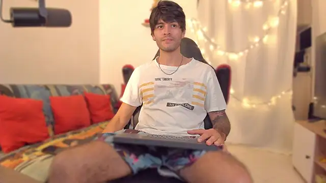 Snapshot of justin_stark7 chatting on December 2025 08:47:02 PM justin stark7 online show from December 2025 08:47:02 PM