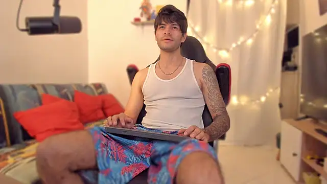 Snapshot of justin_stark7 chatting on December 2025 09:33:01 PM justin stark7 online show from December 2025 09:33:01 PM