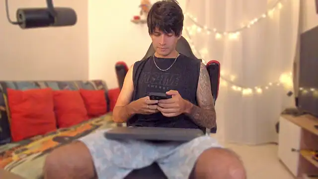 Snapshot of justin_stark7 chatting on January 2026 08:23:02 PM justin stark7 online show from January 2026 08:23:02 PM