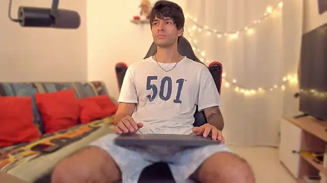 Snapshot of justin_stark7 chatting on January 2026 09:39:02 PM justin stark7 online show from January 2026 09:39:02 PM