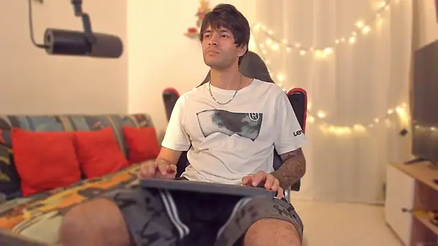 Snapshot of justin_stark7 chatting on January 2026 02:25:02 AM justin stark7 online show from January 2026 02:25:02 AM