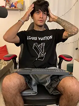 Snapshot of justin_stark7 chatting on February 2026 03:05:02 PM justin stark7 online show from February 2026 03:05:02 PM