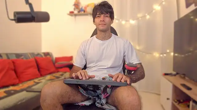 Snapshot of justin_stark7 chatting on February 2026 04:26:01 PM justin stark7 online show from February 2026 04:26:01 PM