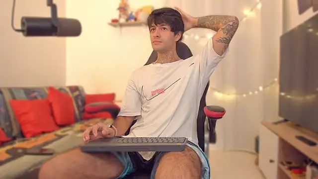 Snapshot of justin_stark7 chatting on February 2026 03:46:02 PM justin stark7 online show from February 2026 03:46:02 PM