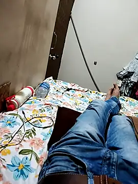 ayushdas7482 online show from October 2025 02:37:01 PM