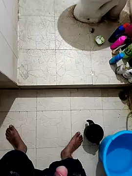 ayushdas7482 online show from November 2025 09:35:01 PM