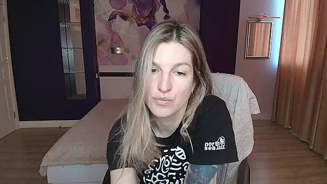 EmilyWalkeri online show from May 2026 06:31:01 AM