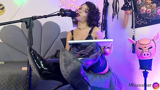 Snapshot of MhiaCorleone chatting on November 2025 08:46:02 AM MhiaCorleone online show from November 2025 08:46:02 AM