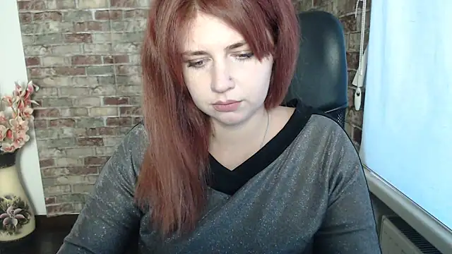 Snapshot of Lizzy_Love chatting on December 2024 01:09:02 PM Lizzy Love online show from December 2024 01:09:02 PM