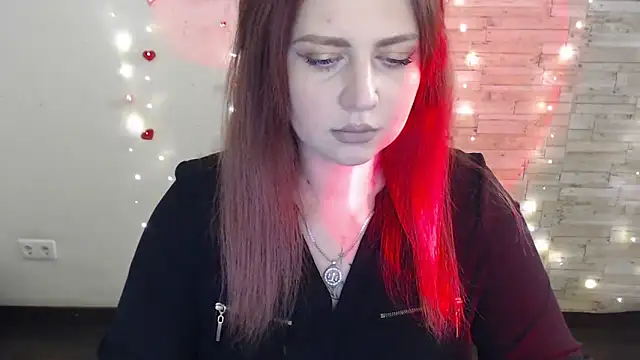 Snapshot of Lizzy_Love chatting on February 2025 01:27:02 PM Lizzy Love online show from February 2025 01:27:02 PM