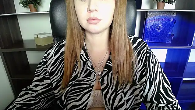 Snapshot of Lizzy_Love chatting on March 2025 12:16:02 AM Lizzy Love online show from March 2025 12:16:02 AM