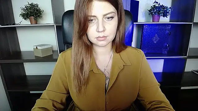 Snapshot of Lizzy_Love chatting on March 2025 07:55:02 PM Lizzy Love online show from March 2025 07:55:02 PM