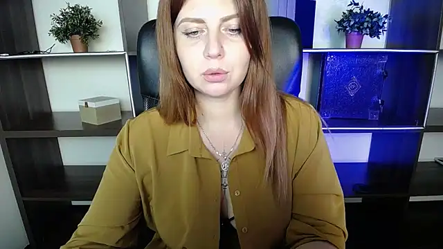 Snapshot of Lizzy_Love chatting on March 2025 11:53:02 PM Lizzy Love online show from March 2025 11:53:02 PM