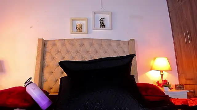 allisson m online show from March 2026 12:09:01 PM