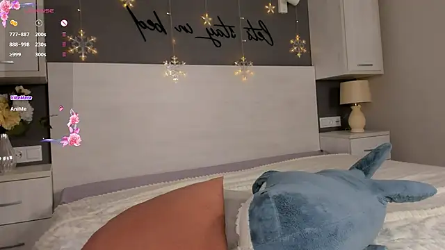 willow fox online show from February 2025 08:58:02 PM