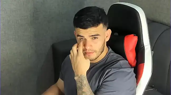 Ricardogo19 online show from February 2025 03:53:01 AM