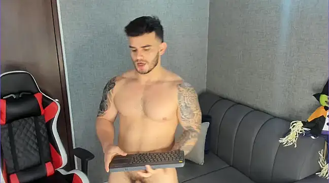 Ricardogo19 online show from February 2025 04:15:01 PM