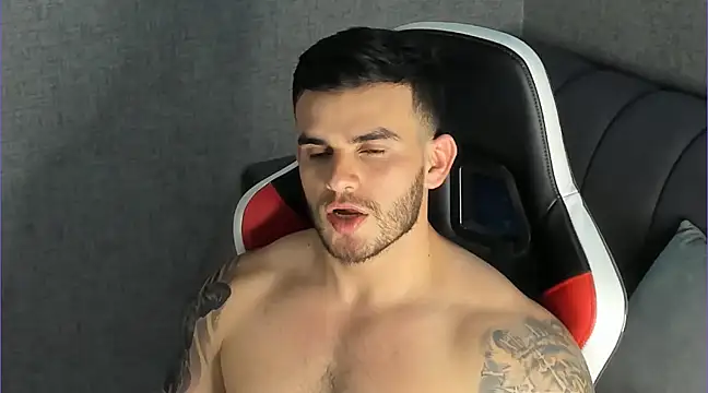 Ricardogo19 online show from February 2025 02:48:02 AM