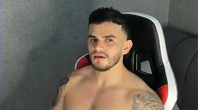 Ricardogo19 online show from February 2025 10:39:02 PM