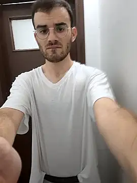 Snapshot of erikamavrik chatting on March 2025 05:38:02 PM erikamavrik online show from March 2025 05:38:02 PM