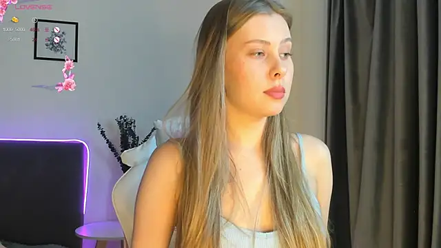 elliediaz online show from December 2025 07:21:01 PM