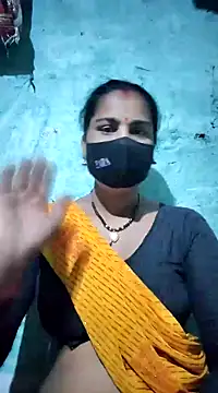 Snapshot of Hey_Ziya chatting on February 2025 08:26:01 PM Hey Ziya online show from February 2025 08:26:01 PM