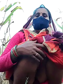 Snapshot of Hey_Ziya chatting on October 2025 12:06:01 PM Hey Ziya online show from October 2025 12:06:01 PM