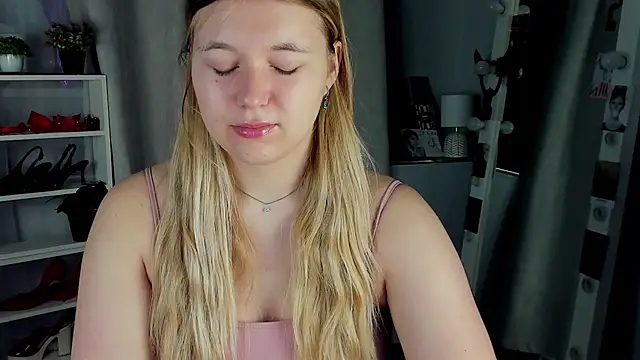 Rebecca Kelly online show from October 2025 01:58:02 AM