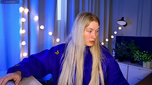 Liv Fay online show from February 2025 01:37:02 PM