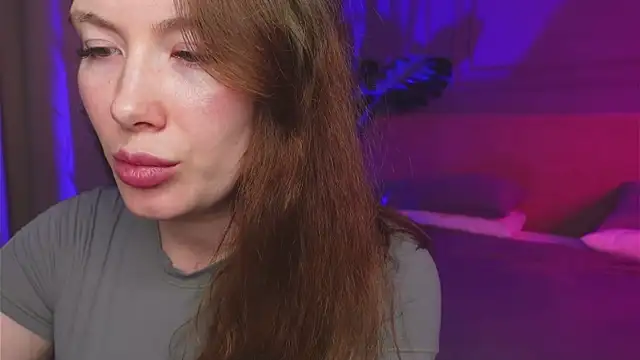 Liv Fay online show from November 2025 01:55:02 PM