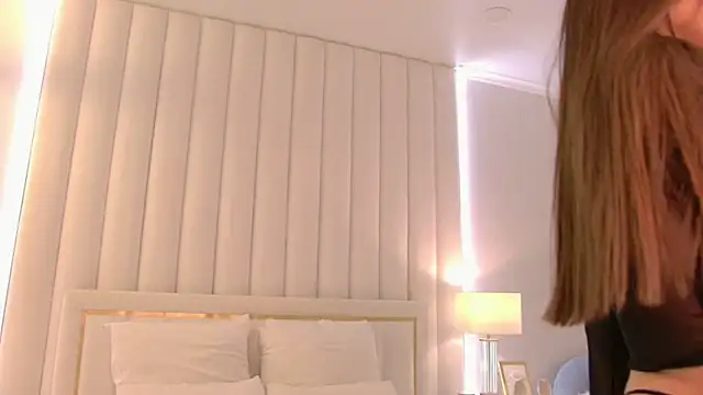 LexiMouss online show from January 2025 05:32:01 PM