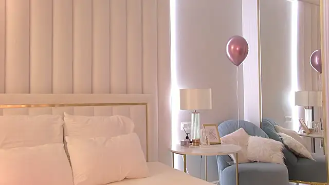 LexiMouss online show from March 2025 05:15:02 PM