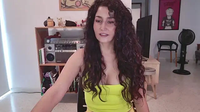 AndreaGomez88 online show from April 2026 08:02:01 PM