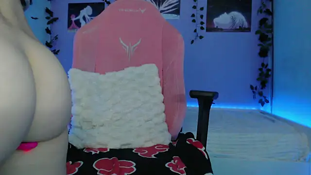 Scarlettsrorm online show from December 2024 05:37:02 AM