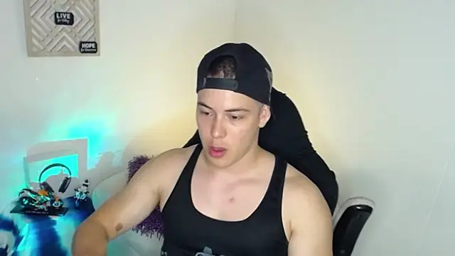 Alan hadid1 online show from January 2025 12:02:01 AM