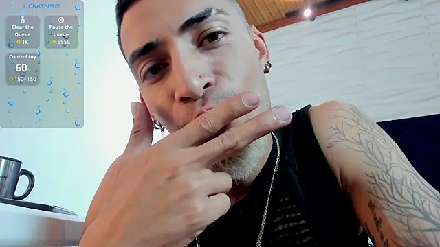 DrakeNeumann online show from October 2025 03:39:02 AM