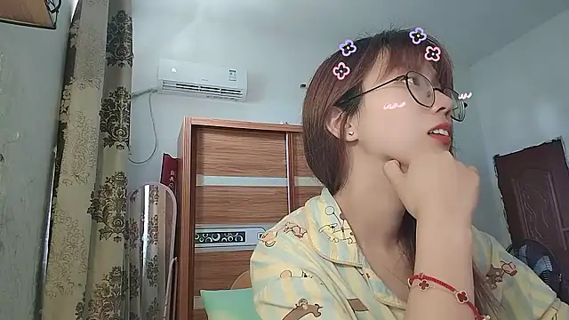 Lili 666 online show from May 2026 05:57:02 AM