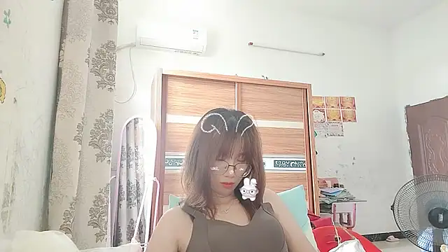 Lili 666 online show from May 2026 02:41:01 AM