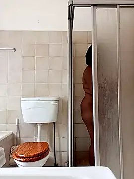 Snapshot of Sexymamibo chatting on December 2024 01:07:02 PM Sexymamibo online show from December 2024 01:07:02 PM