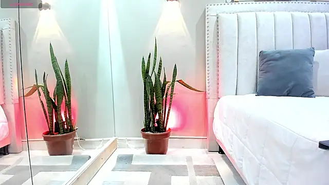 Miranda doll  online show from March 2025 12:15:01 PM